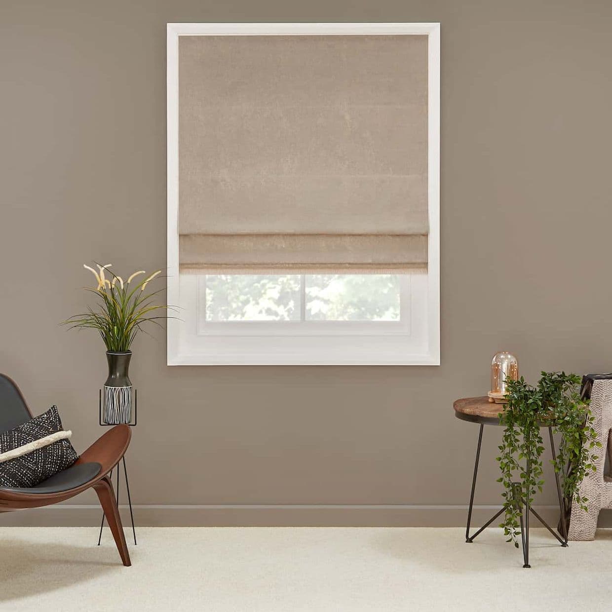 Lucien Dust Roman Blind