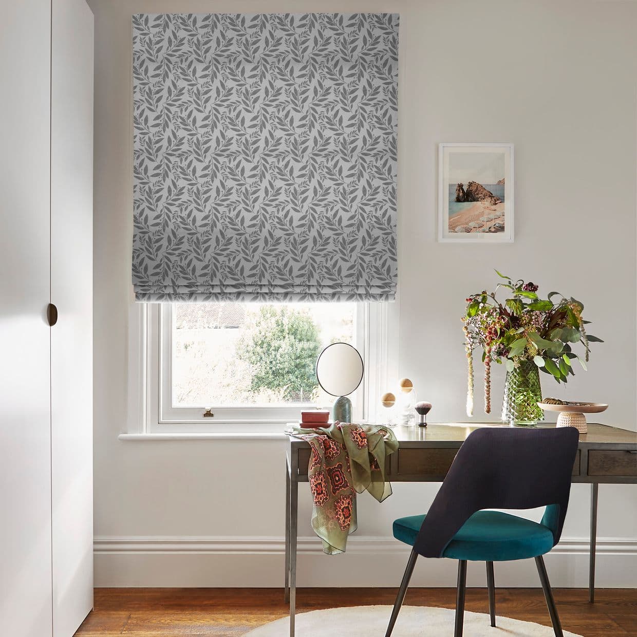 Folia Silver Roman blind