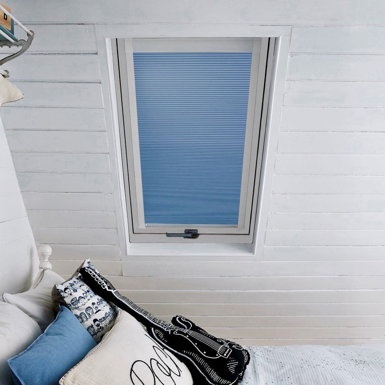 Thermashade Blackout Blue Skylight Pleated Blind