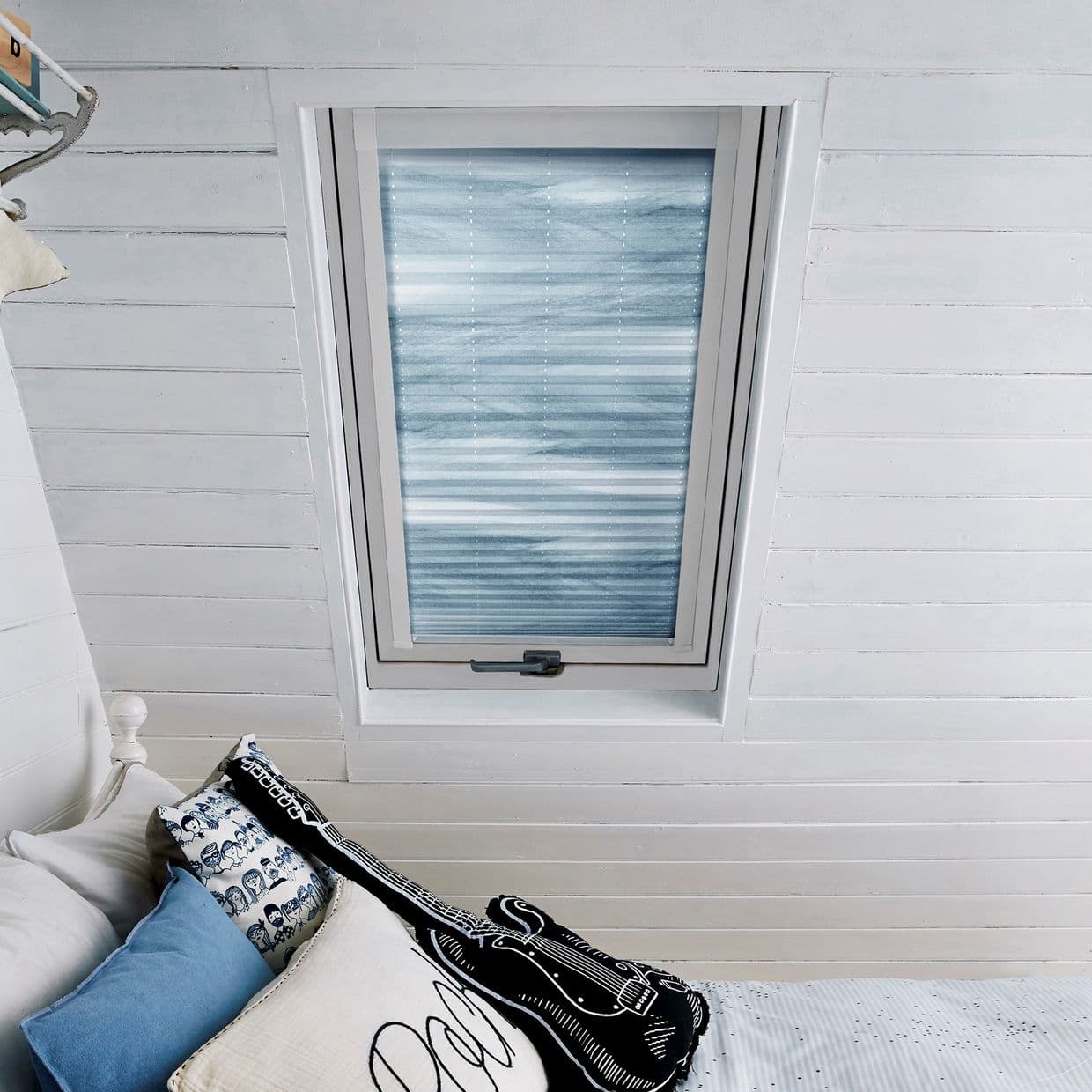 Ripple Blue Skylight Pleated Blind