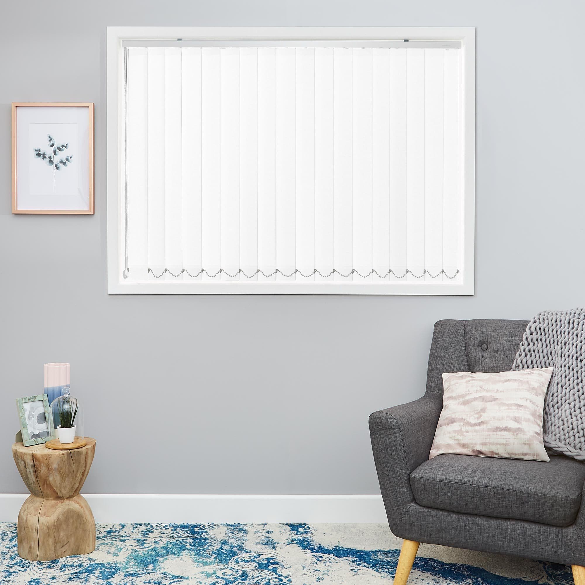 Reber Pure White Vertical Blind