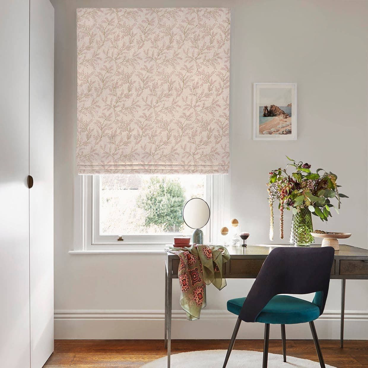 Delizia Blush Roman blind