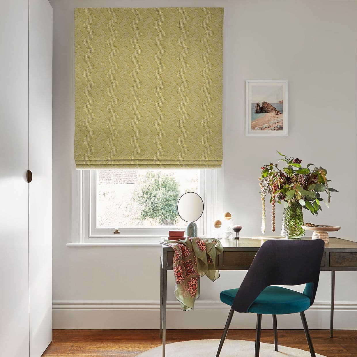 Rebel Citron Roman blind