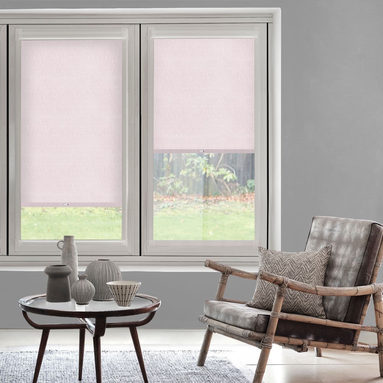Minnie Carnation Roller Blind