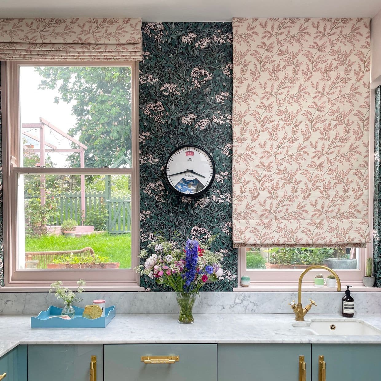 Delizia Blush Roman blind