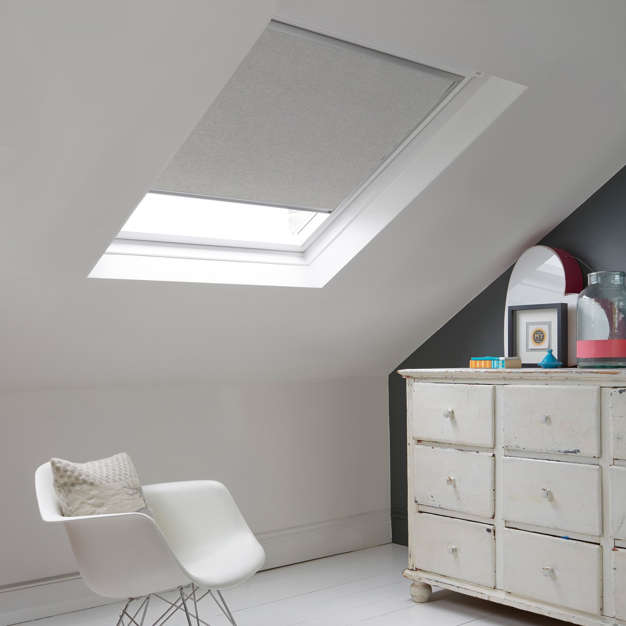 Crown Flint Skylight Roller Blind