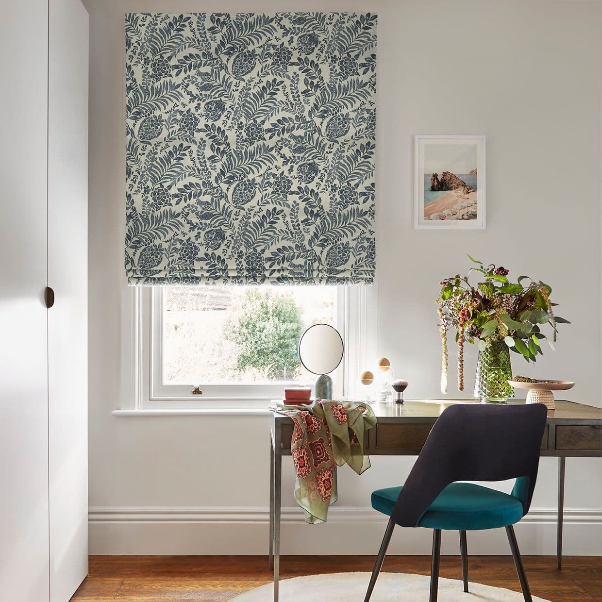 Morris Navy Roman blind
