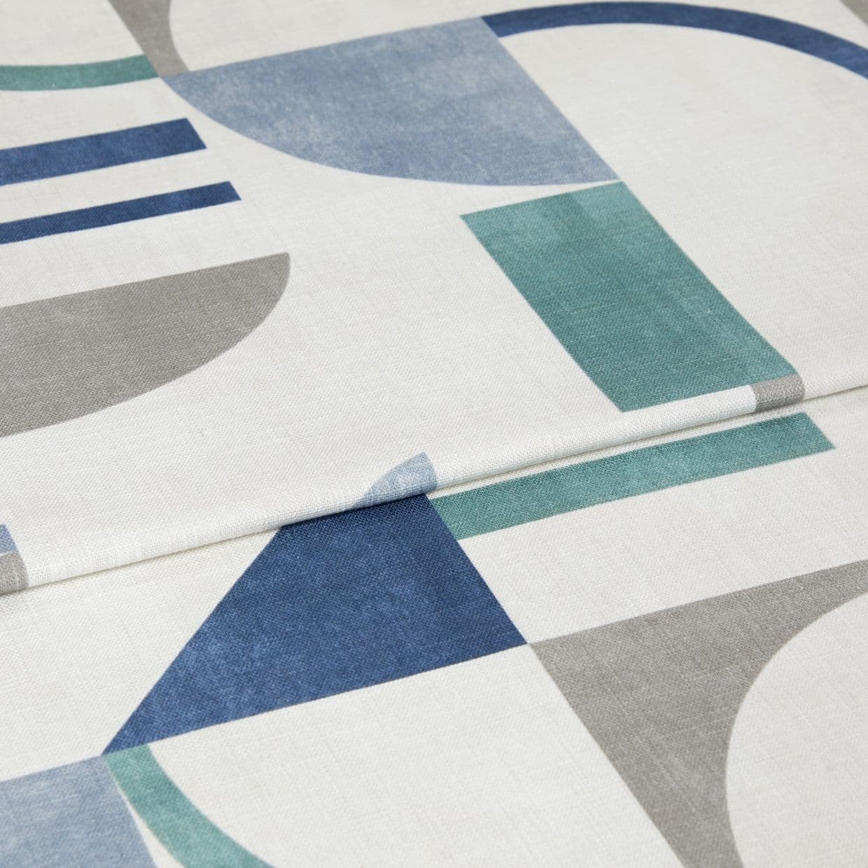 Block Ocean Roman blind