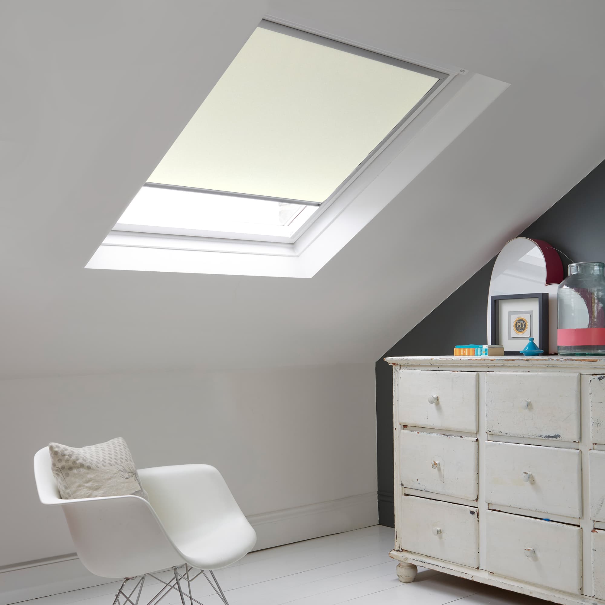 Splendor Cream Skylight Roller Blind