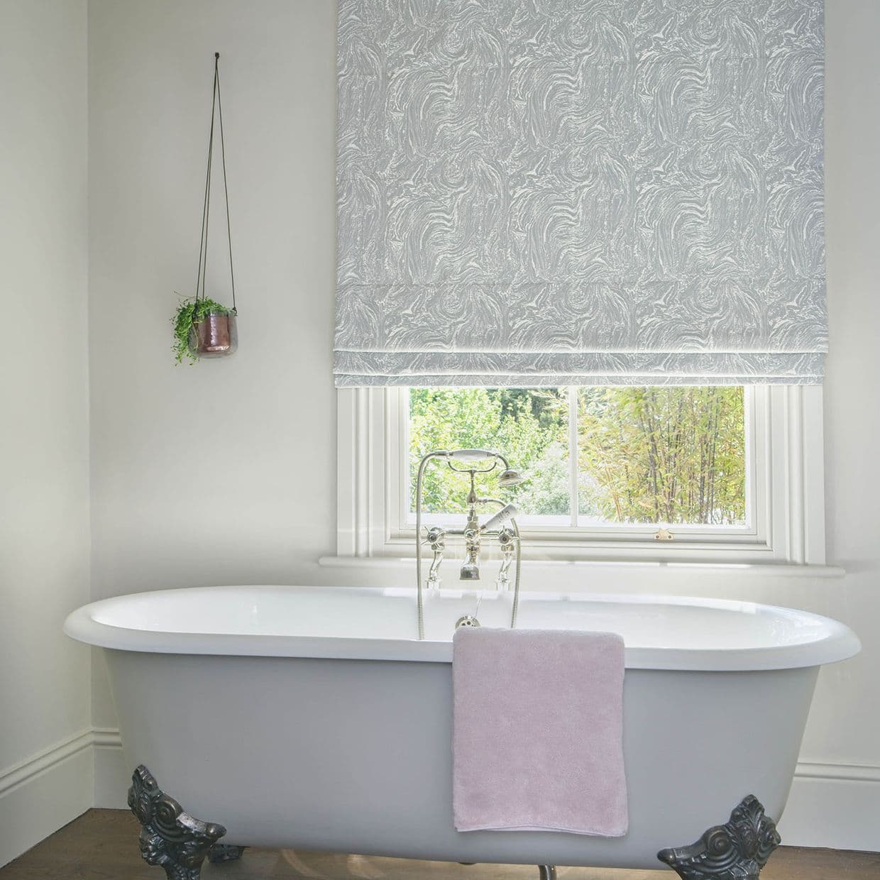 Muse Silver Roman blind