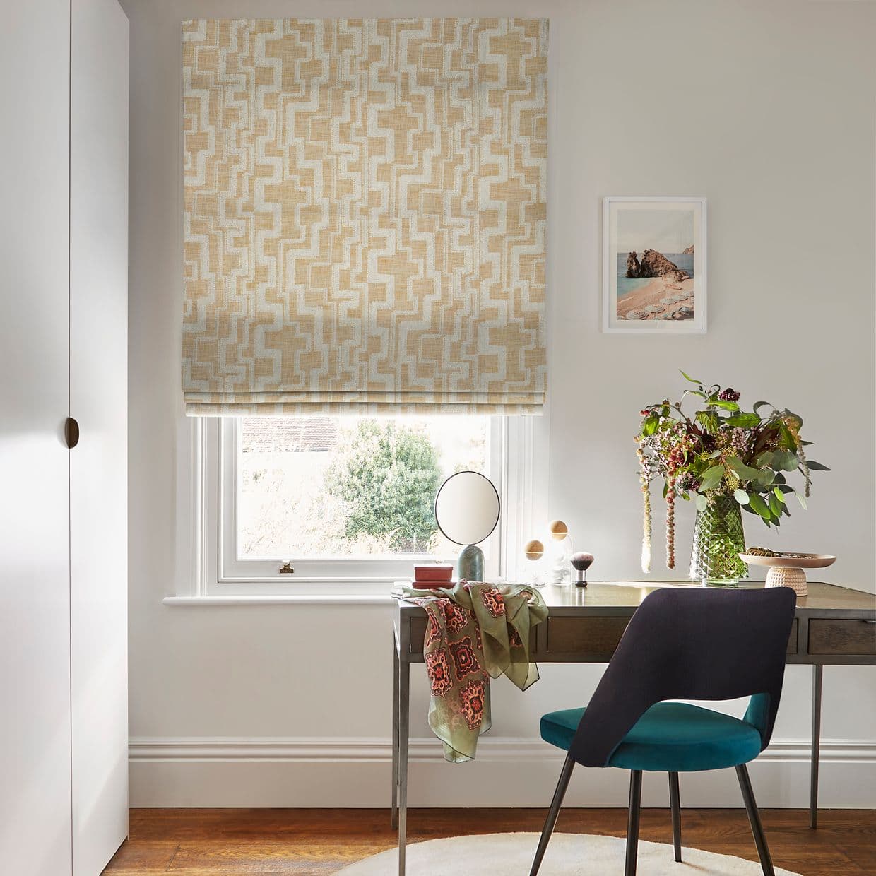 Power Honey Roman blind