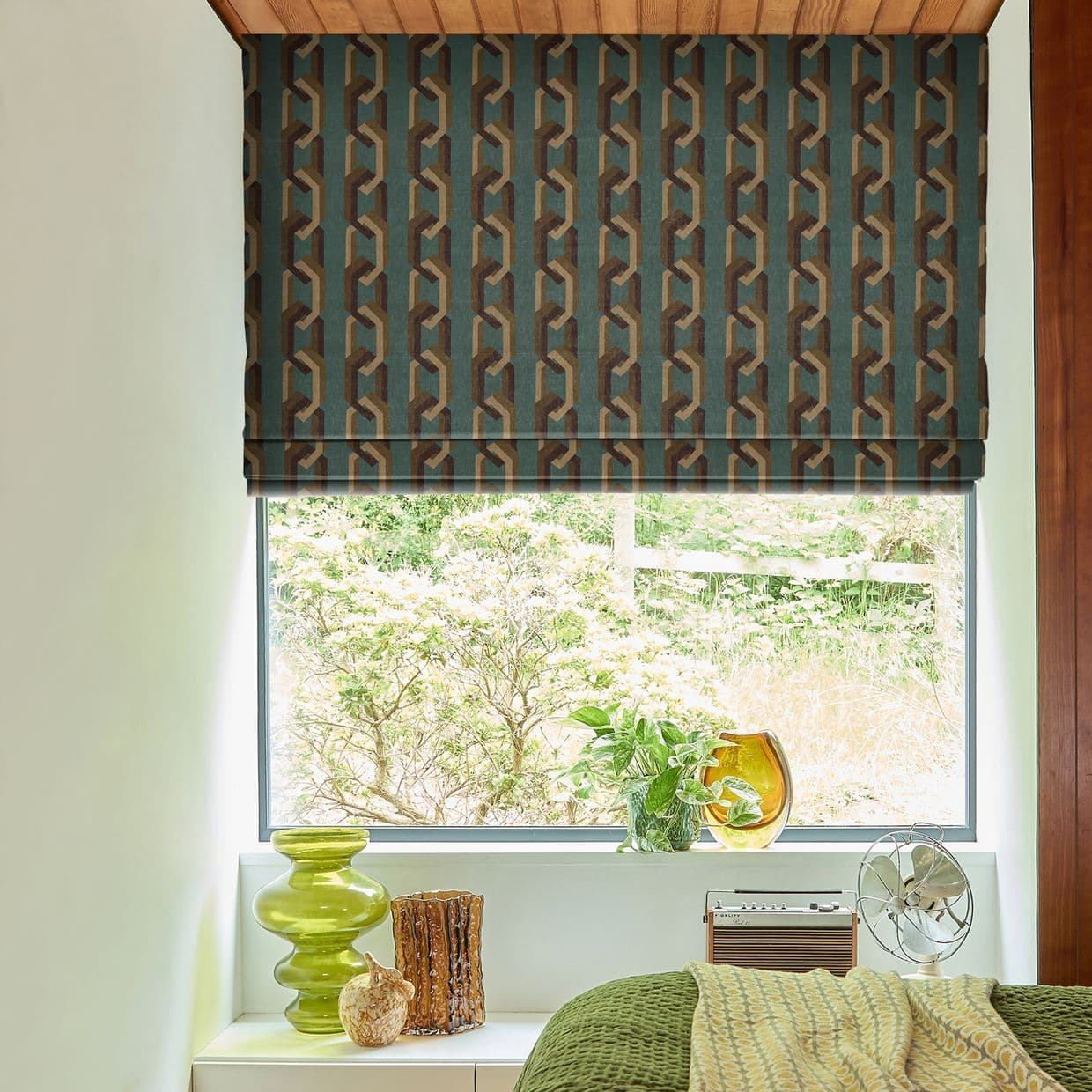 Chain of Fools Jade Roman Blind