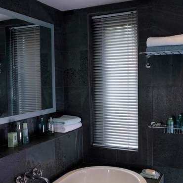 Studio Silver Venetian blind
