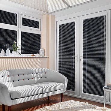 Sheer Luxury Pitch Black Venetian blind