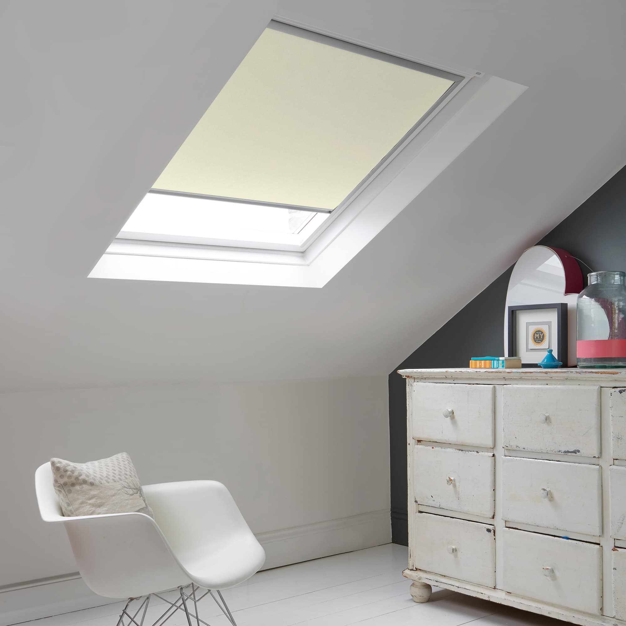 Majesty Cobblestone Skylight Roller Blind