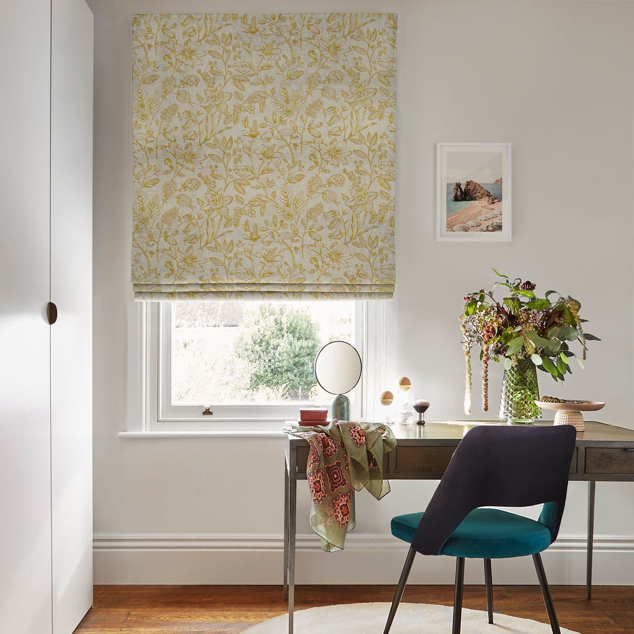 Anika Golden Roman blind