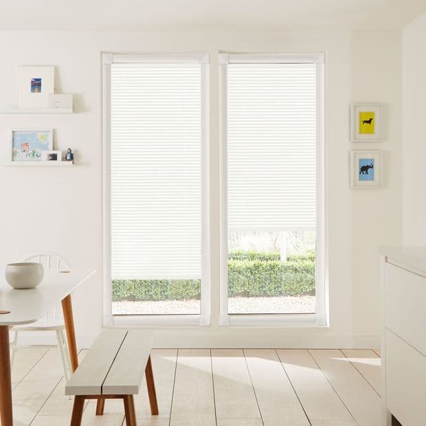 Special Finish White Shimmer Perfect Fit Venetian blinds