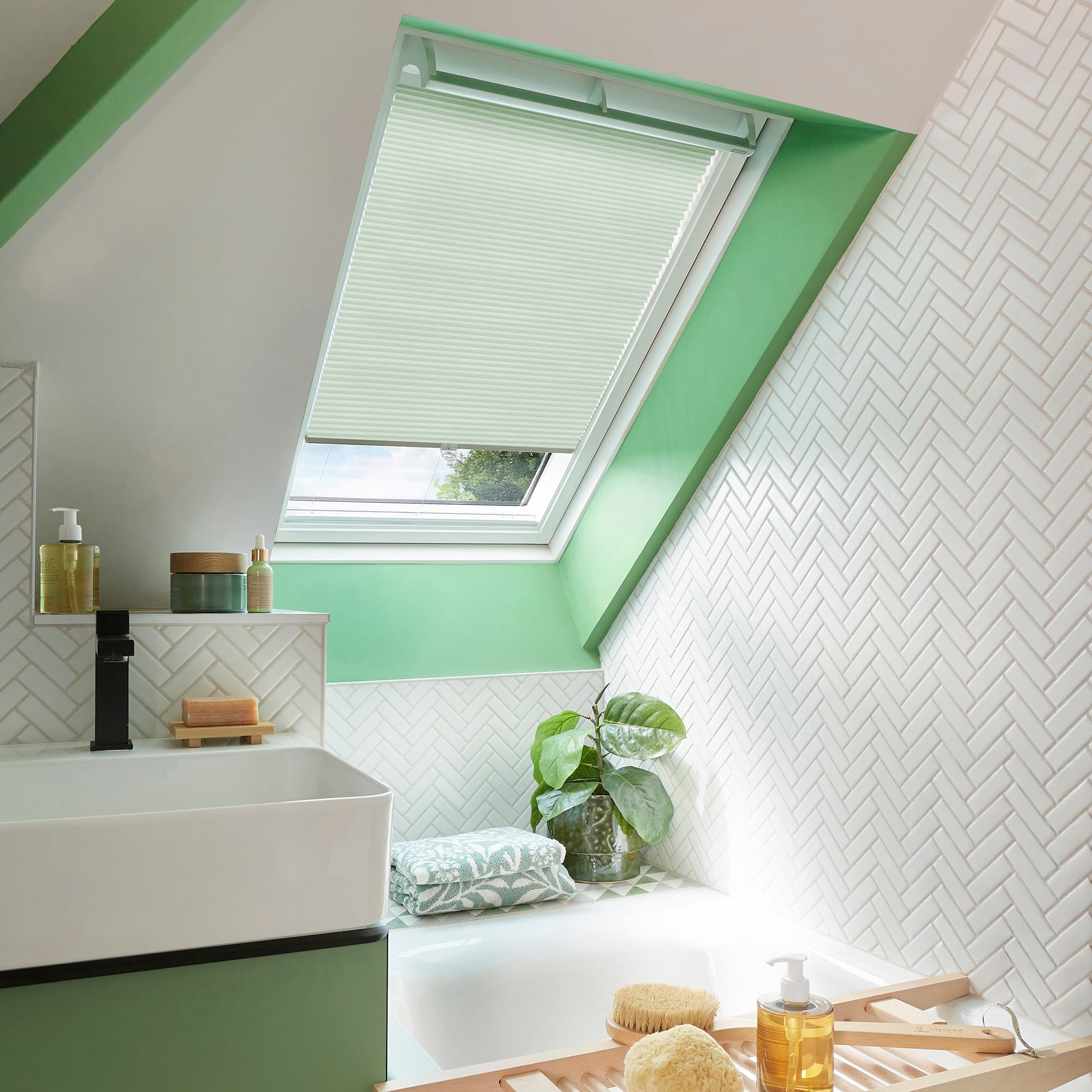 Duette Silk Pine Honeycomb blind