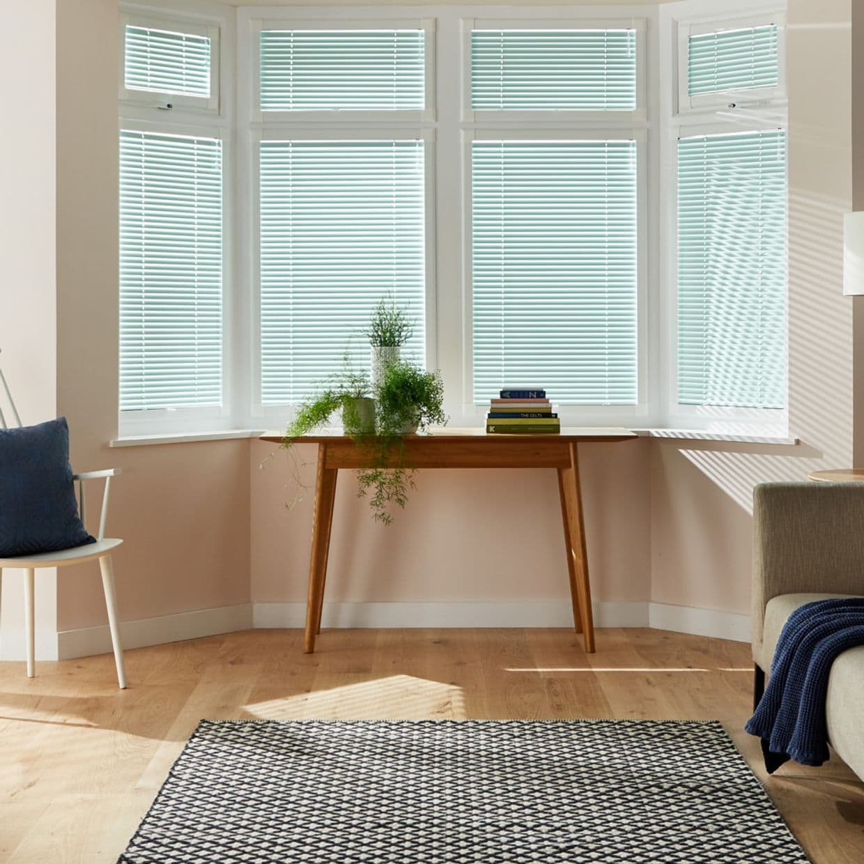 Special Finish Peppermint Venetian blind