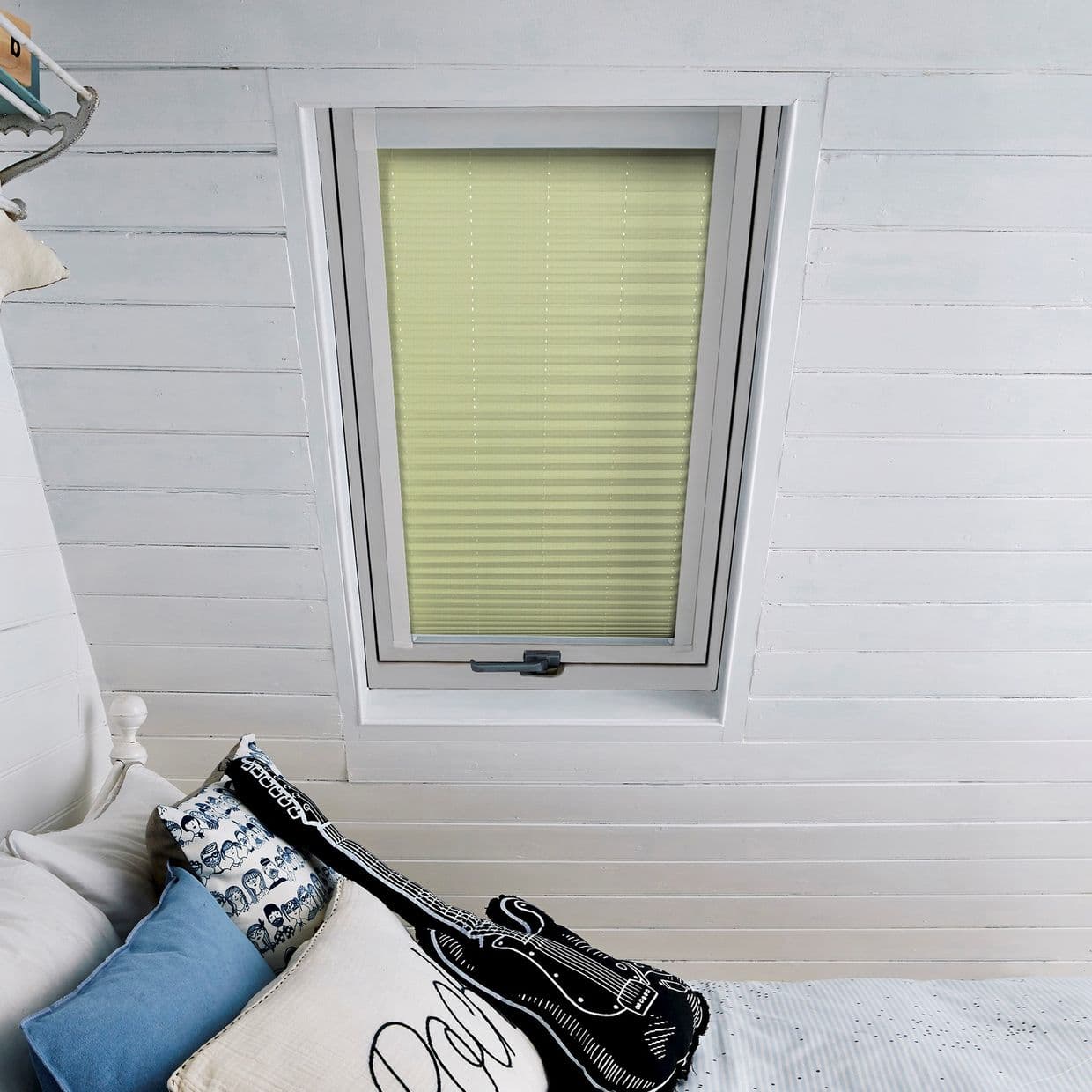 Thermashade Blackout Cream Skylight Pleated Blind