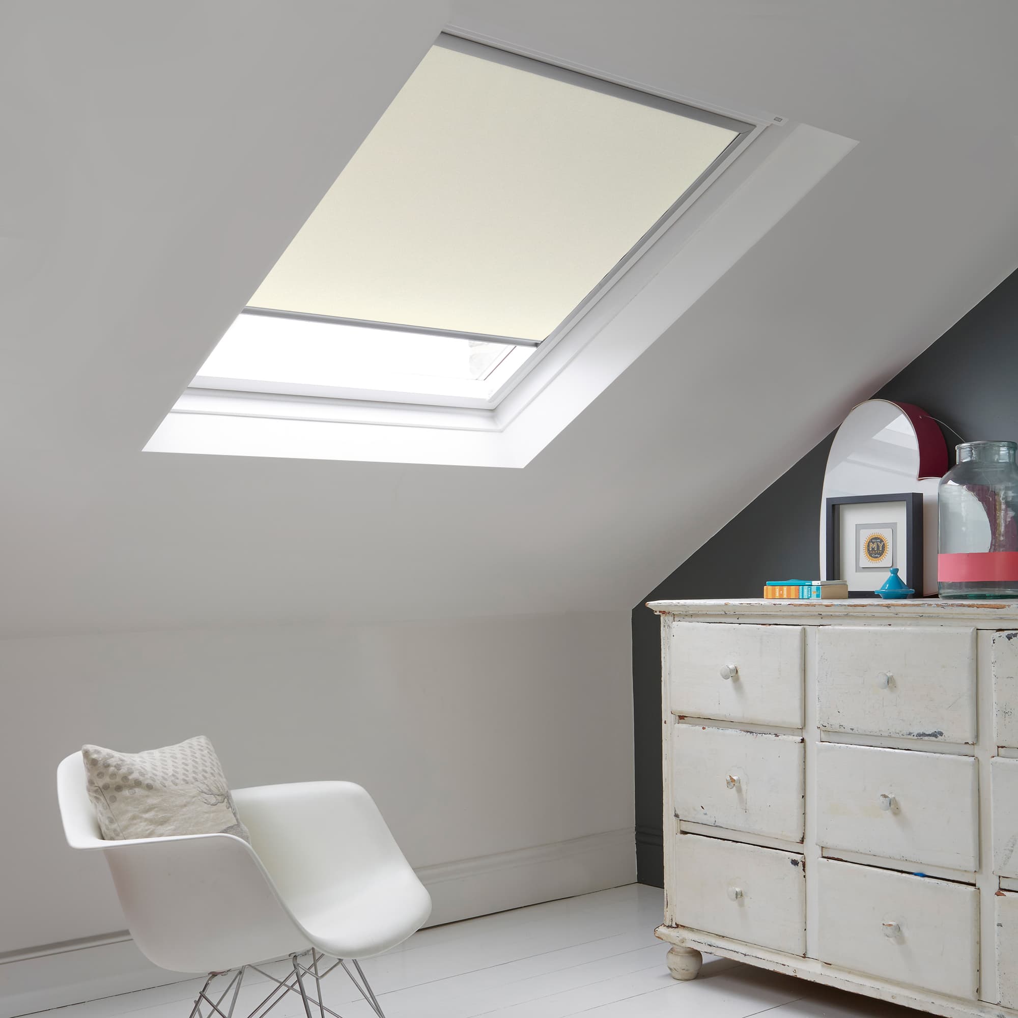 Splendor Natural Skylight Roller Blind