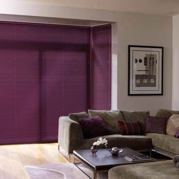 Portfolio Damson Venetian blind