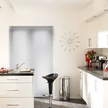 Special Finish Glacier Venetian blind