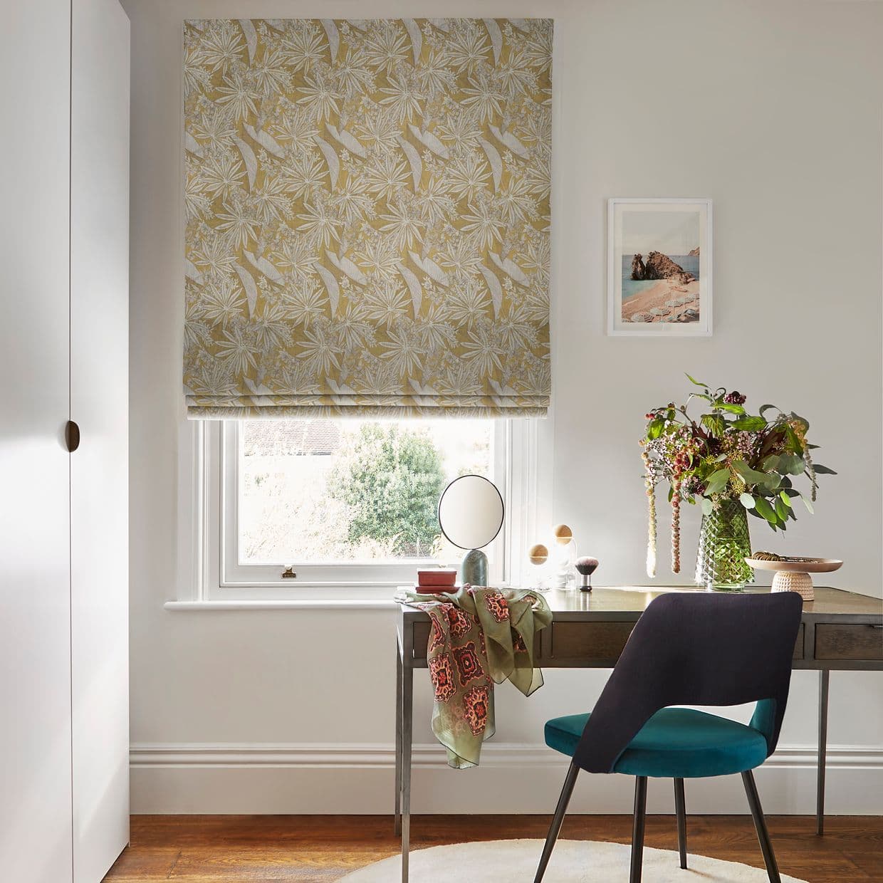 Diva Golden Roman blind