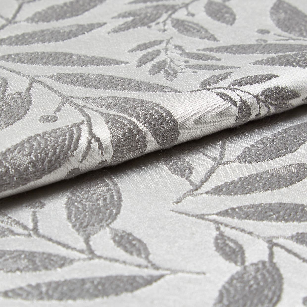 Folia Silver Roman blind