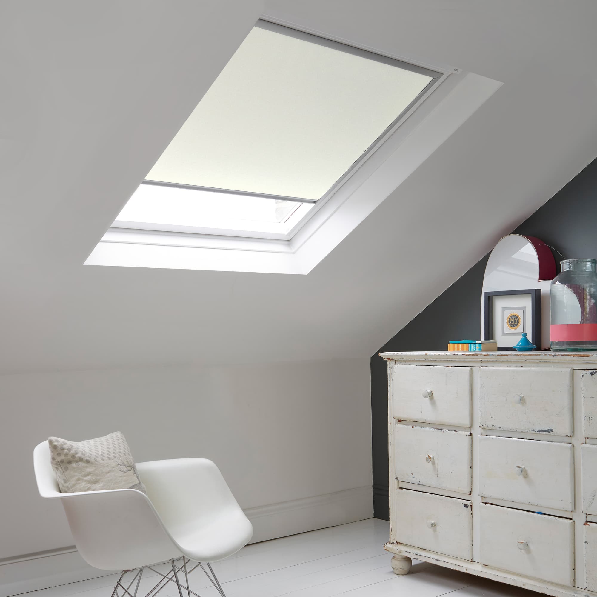Pearl Opal Skylight Roller Blind