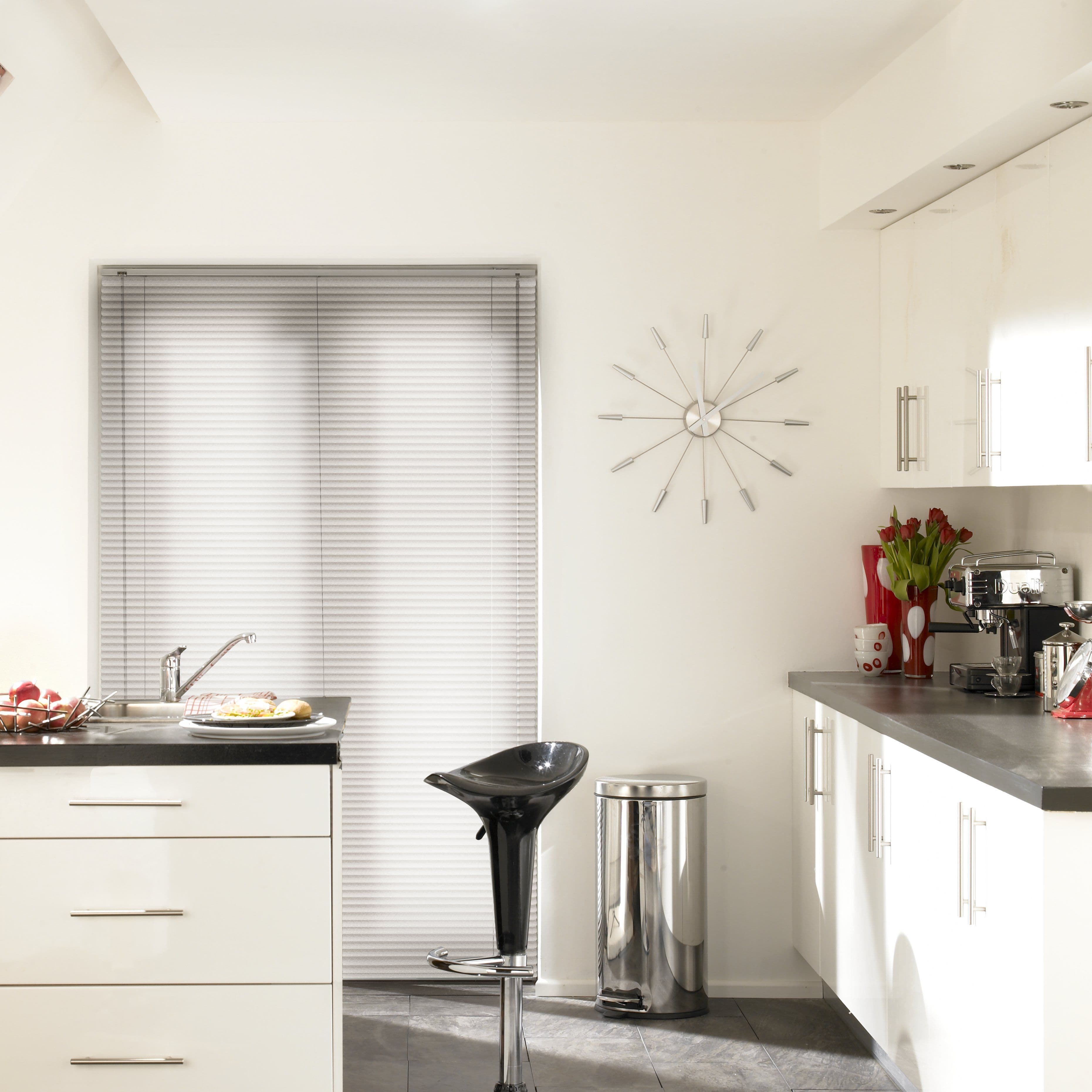 Aluwood Alpine Perfect Fit Venetian blind