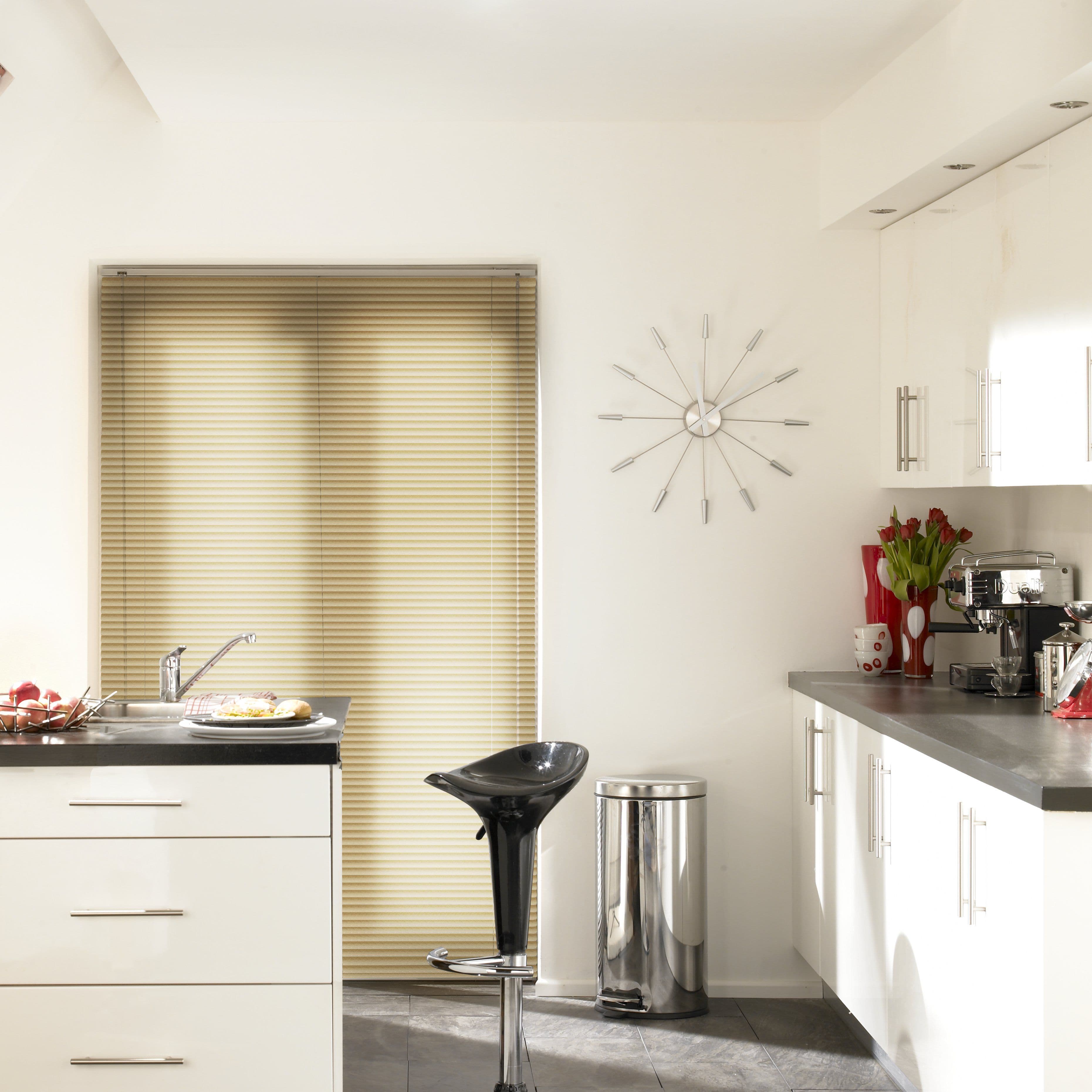 Aluwood Scottish Pine Venetian blind