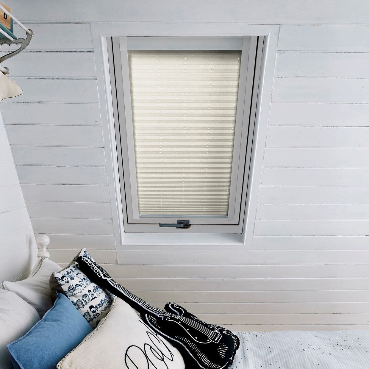 Elba Brick Skylight Pleated Blind