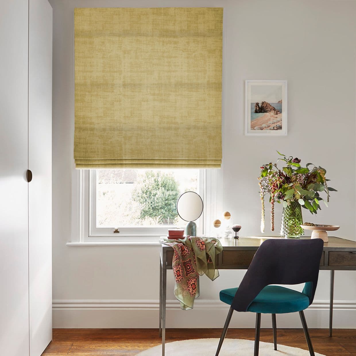 Fascination Ochre Roman blind